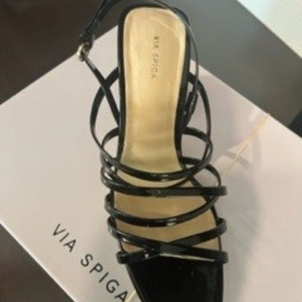 NWT Via Spiga Everly Patent Leather Sandal Black - Size 8M